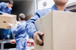 worker doing loading and unloading inspections
